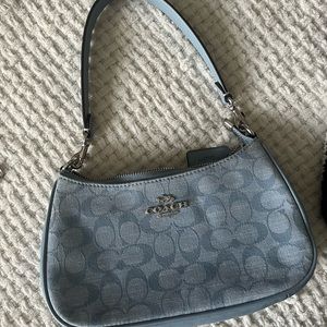 Coach shoulder bag